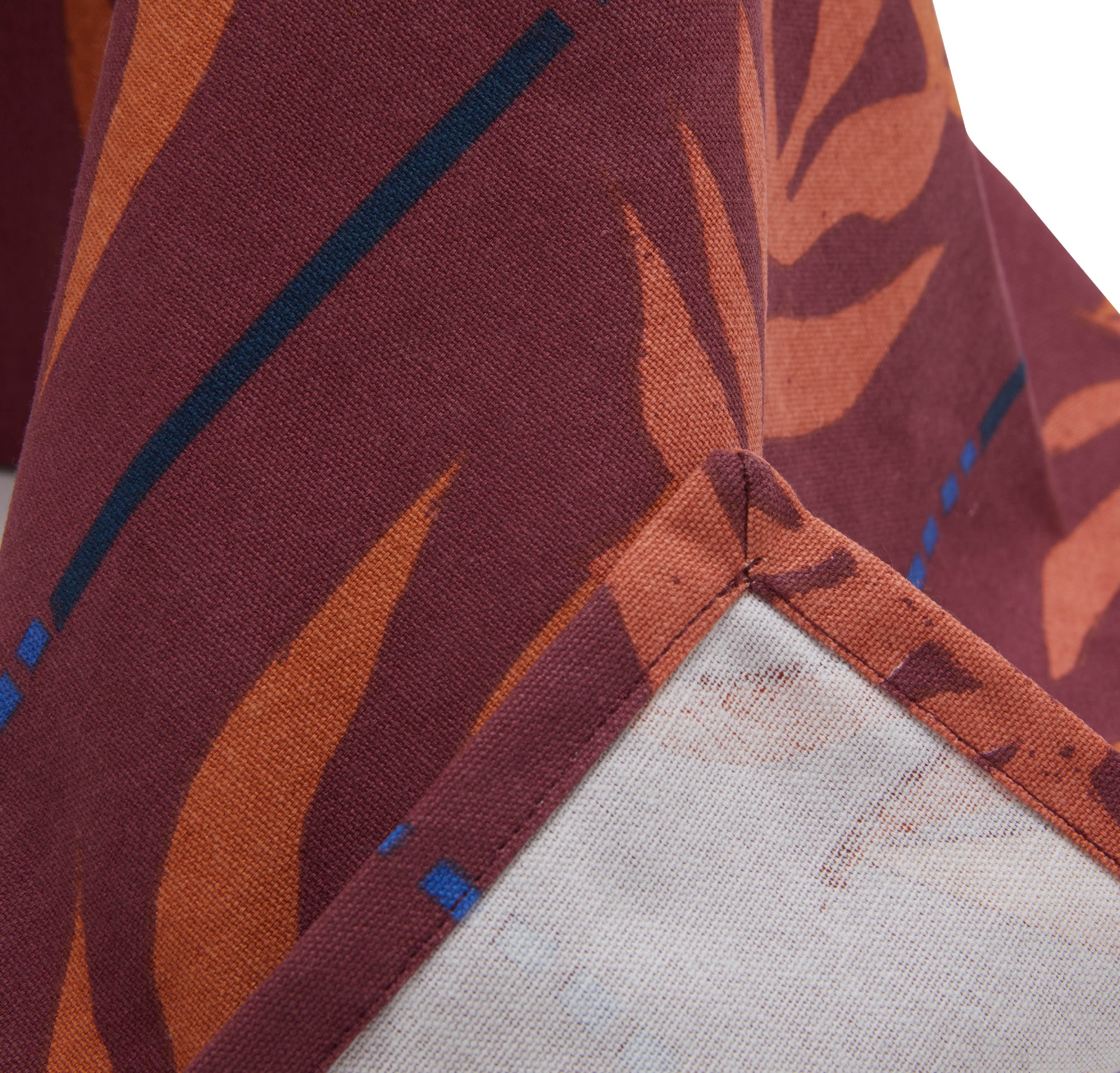 Drew Barrymore Flower Home Vintage Palm Table Throw, Venetian Wine