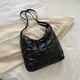 thumbnail image 3 of Bolso tote de hombro de moda acolchado de algodón de gran capacidad con asa superior (negro), 3 of 8