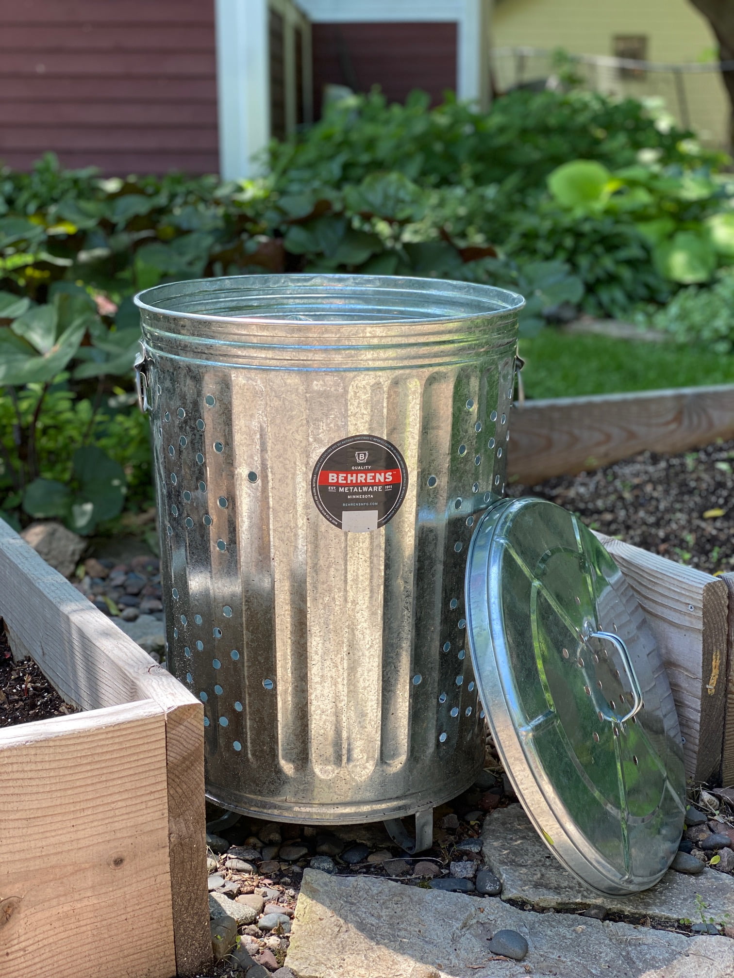 Behrens 20 gal Galvanized Steel Outdoor Refuse / Composter Can with  Lid