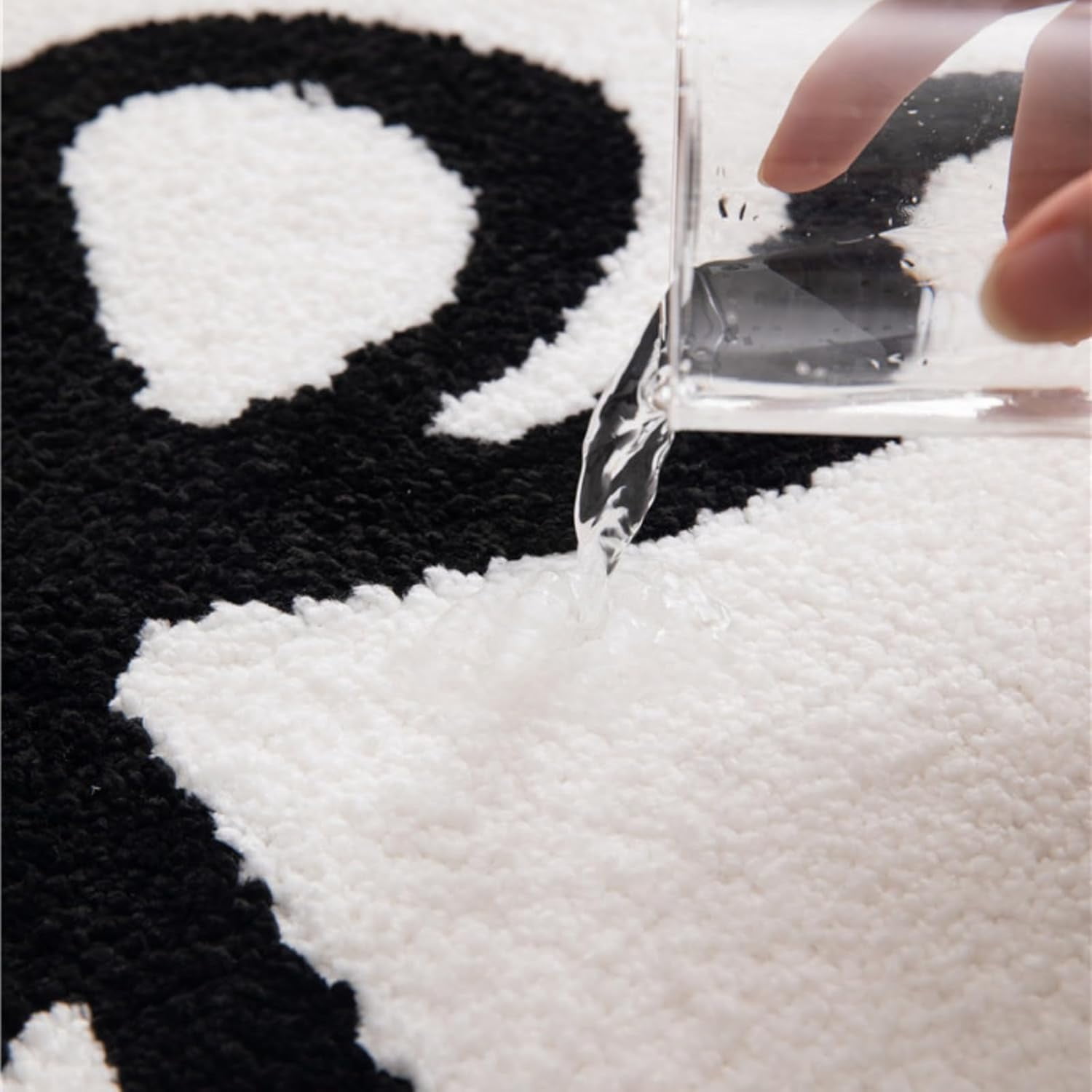 Lanola Black Scalloped Bathroom Mat 26x18, Soft Absorbent Bath Mats, Machine Washable Microfiber Floor Mats for Bathroom Tubs, Sinks and Showers