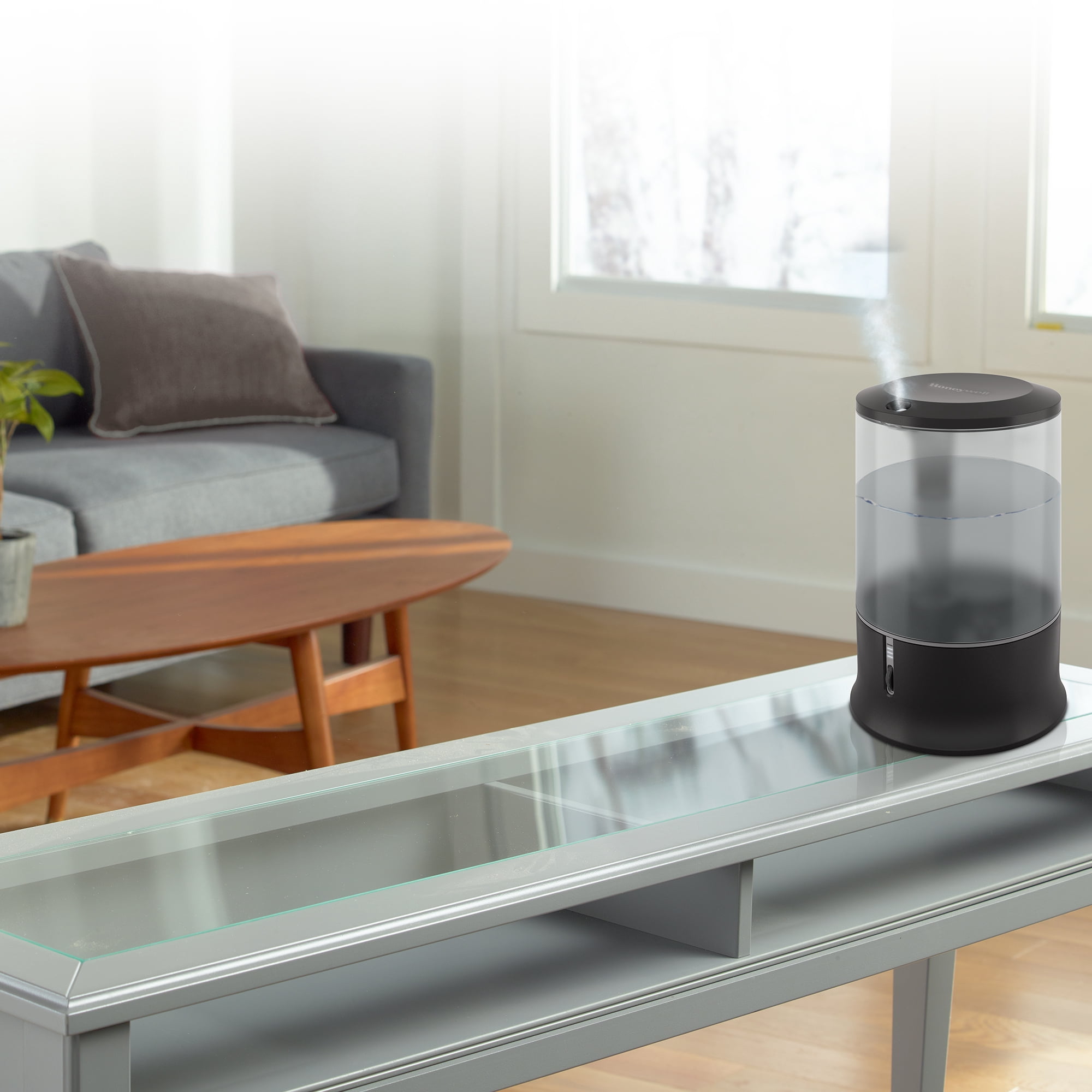 Honeywell Ultra Quiet Cool Mist Humidifier, 400 Sq Ft Coverage, Black, Model HUL233B