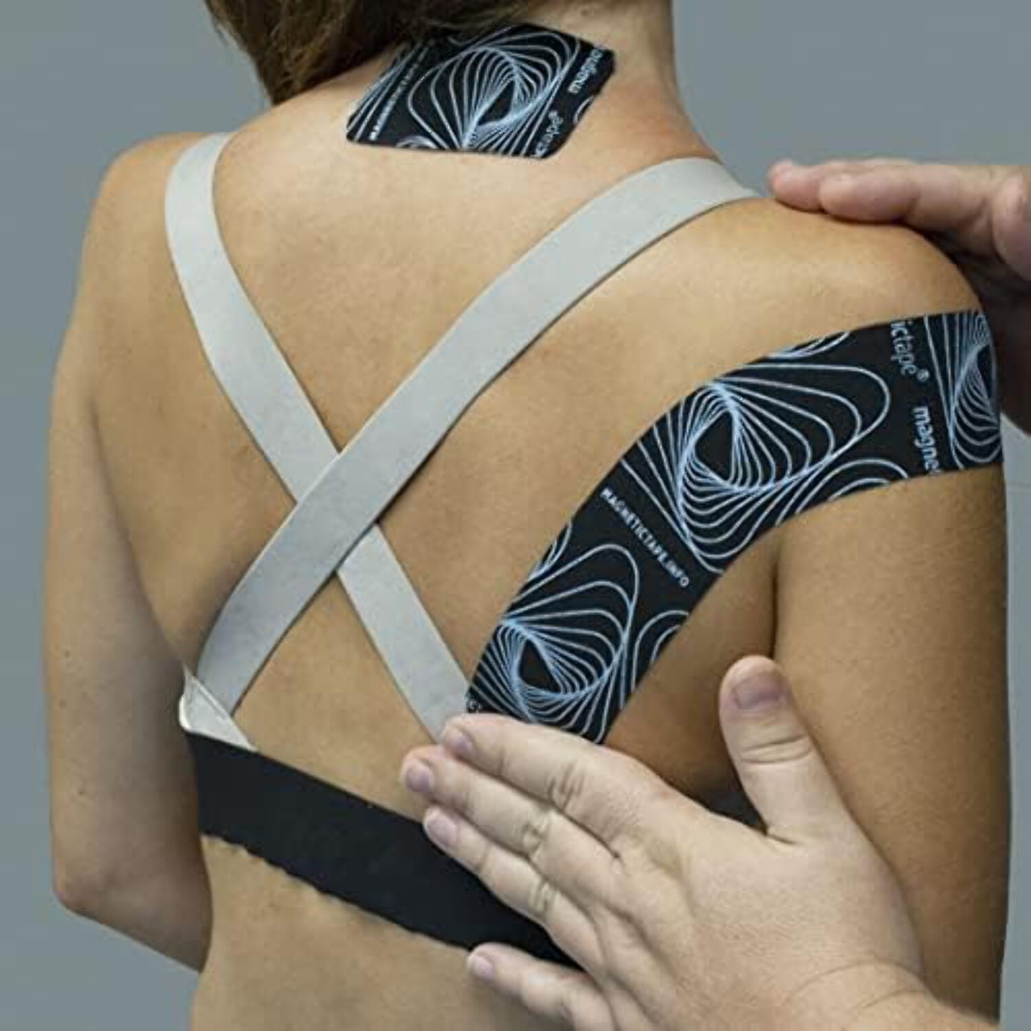 MAGNETIC TAPE ROLL