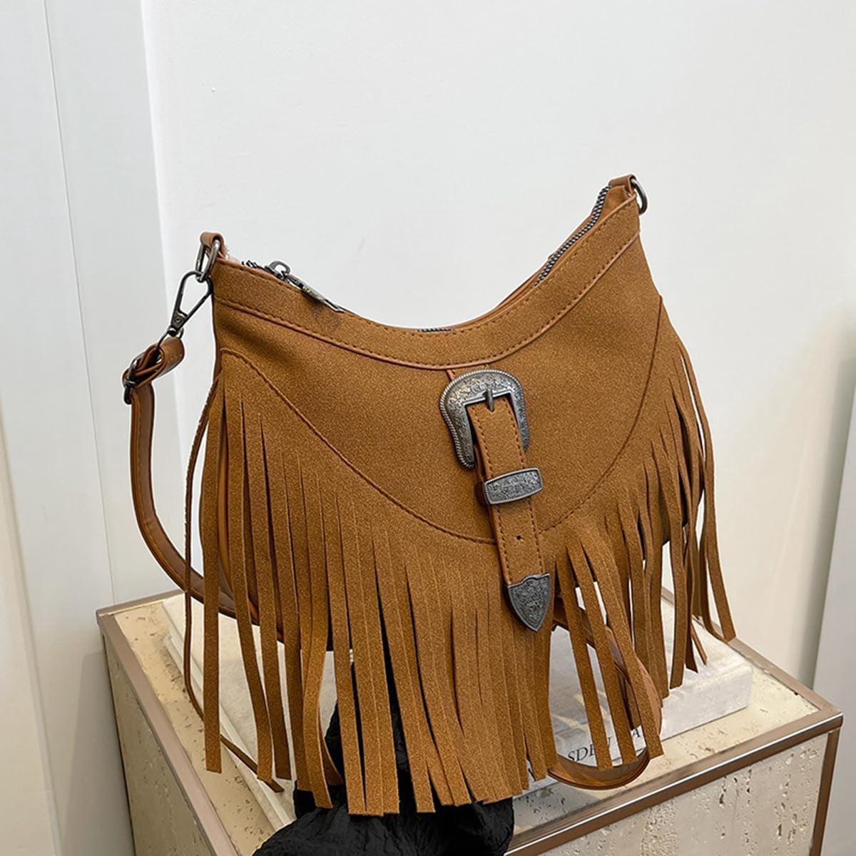 Women Fringe Hobo Bag Faux Suede Shoulder Bag Retro Crossbody Bag Boho Purse with Adjustable Strap
