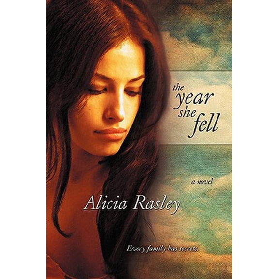 Pre-Owned The Year She Fell (Paperback) 1611940001 9781611940008