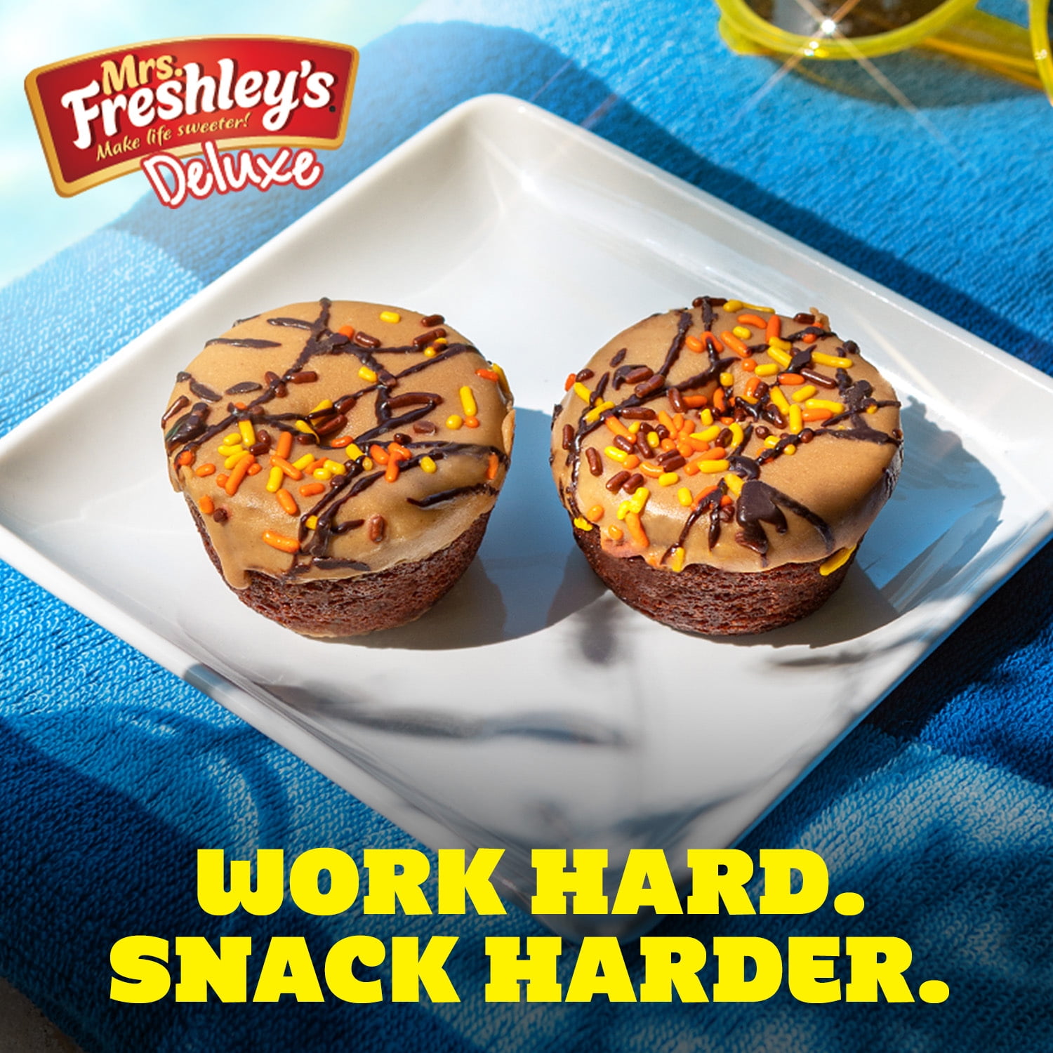 Mrs. Freshley's Deluxe Reese's Peanut Butter Cupcakes, 6 Count, 6 Individually Wrapped Snack Cakes, Shelf-Stable