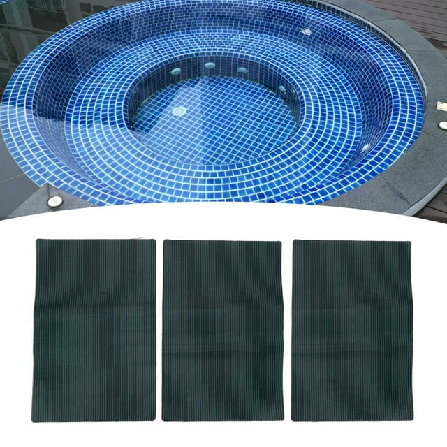 kit de reparación de parches de la piscina Anggrek, parche de reparación auto adhesivo PP verde: tres parches rectangulares autoadhesivos de PP con textura acanalada en vista frontal, diseñados para aplicar sobre cubiertas de malla o sólidas para reparar áreas desgastadas o rotas; mostrados sobre fondo blanco. Su tamaño los hace también adecuados para pequeñas reparaciones de manualidades y mantenimiento de exteriores.