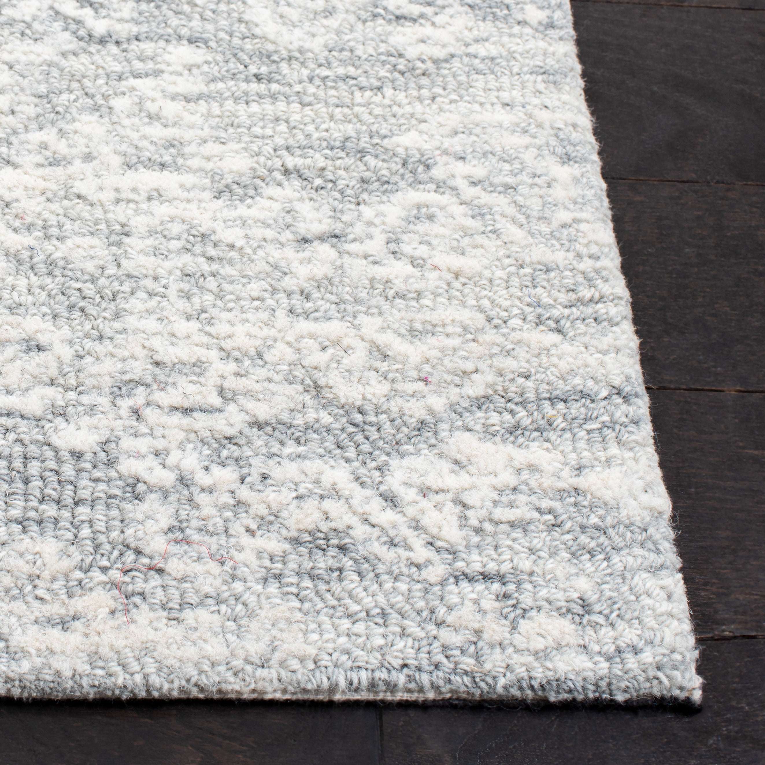 Safavieh Metro Darin Geometric Area Rug, Light Gray, 4' x 6'