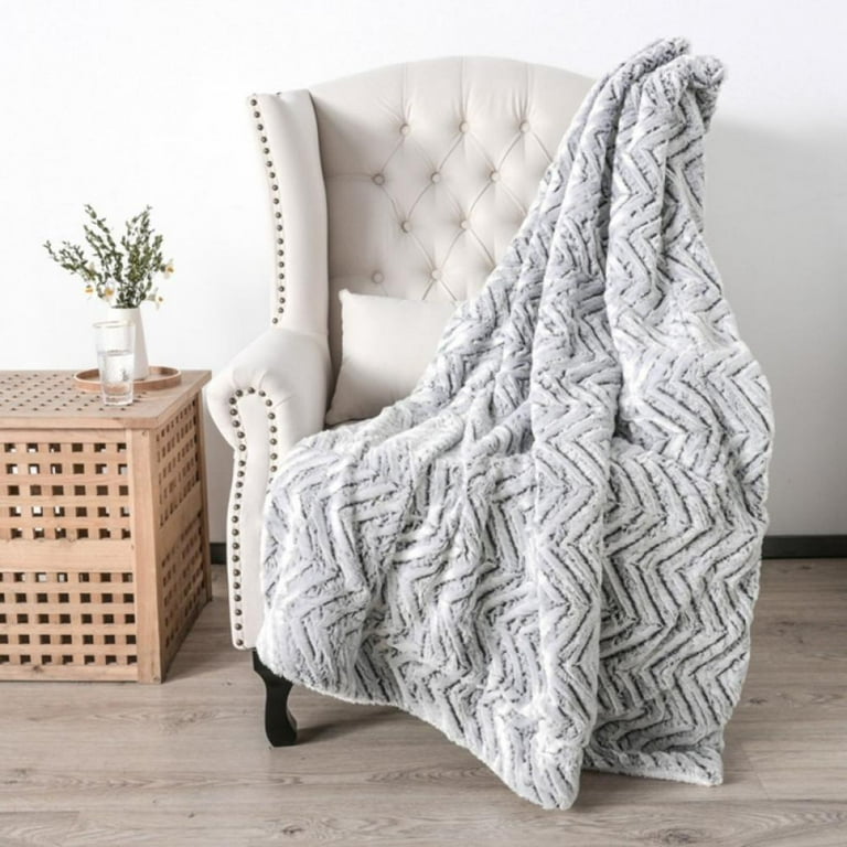 Gray sofa throws clearance