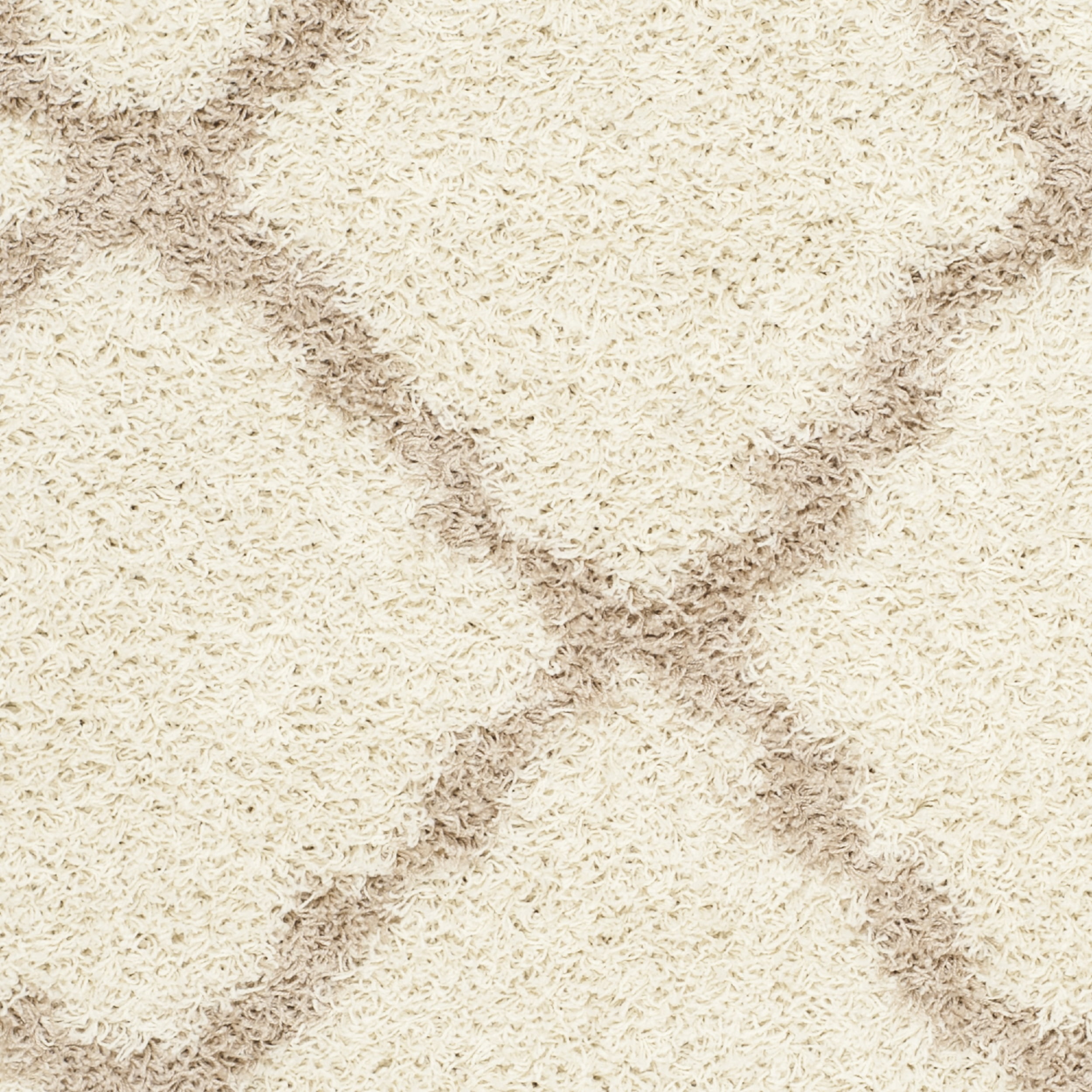SAFAVIEH Daley Geometric Plush Shag Area Rug, Ivory/Beige, 3' x 5'