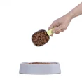 thumbnail image 5 of Cuchara multifuncional para comida de perros y gatos, cuchara para alimentación, bolsa sellada con clip, taza medidora creativa, diseño curvo, fácil de limpiar, 5 of 5