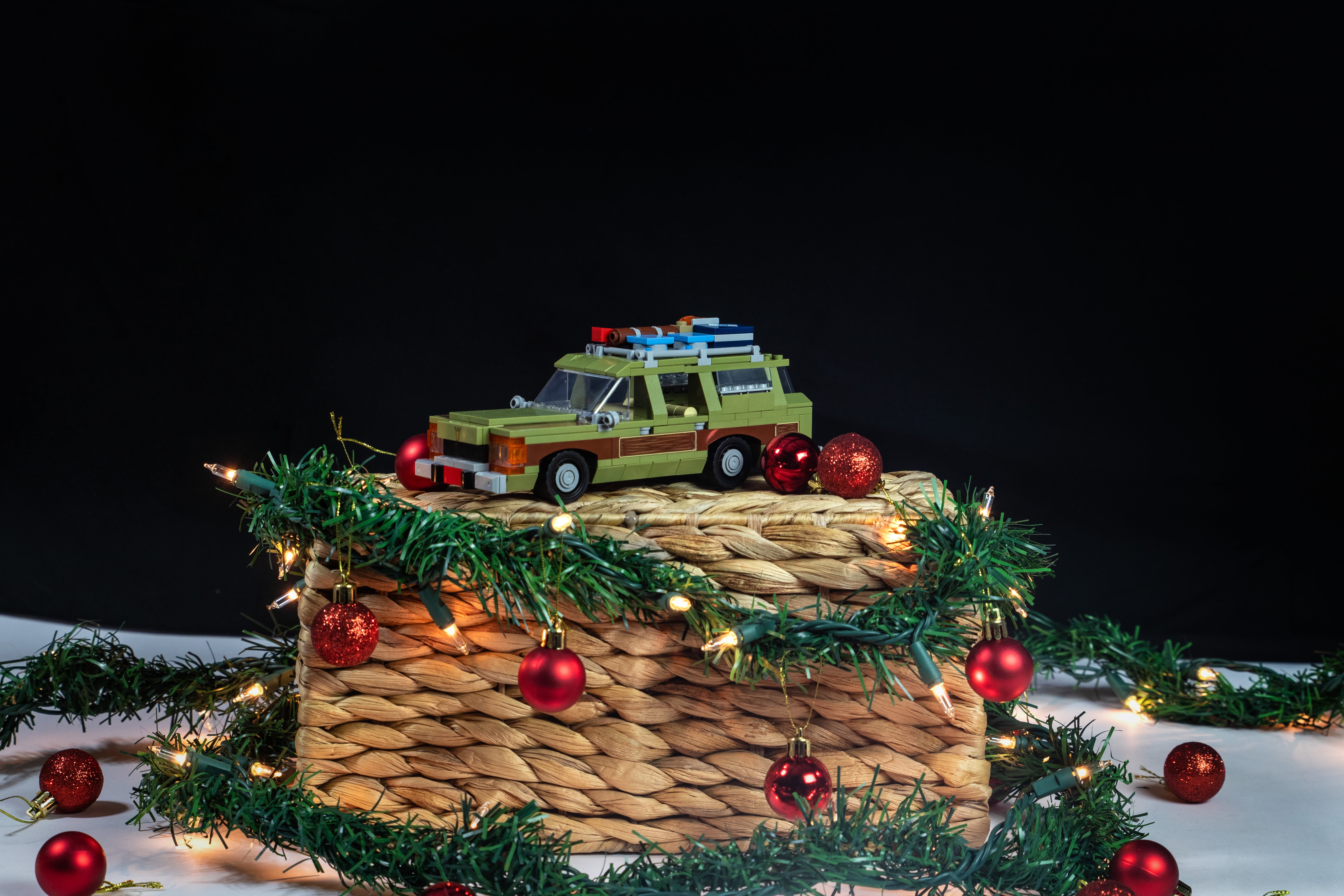 Brick Loot Wagon Queen Truckster Toy Building Block Set Compatible with Major Brands - 312 Pieces