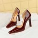 thumbnail image 3 of Nuevos zapatos de salón de moda minimalistas con tacones altos y gruesos de piel lacada y boca poco profunda con huecos laterales para mujer, 3 of 5