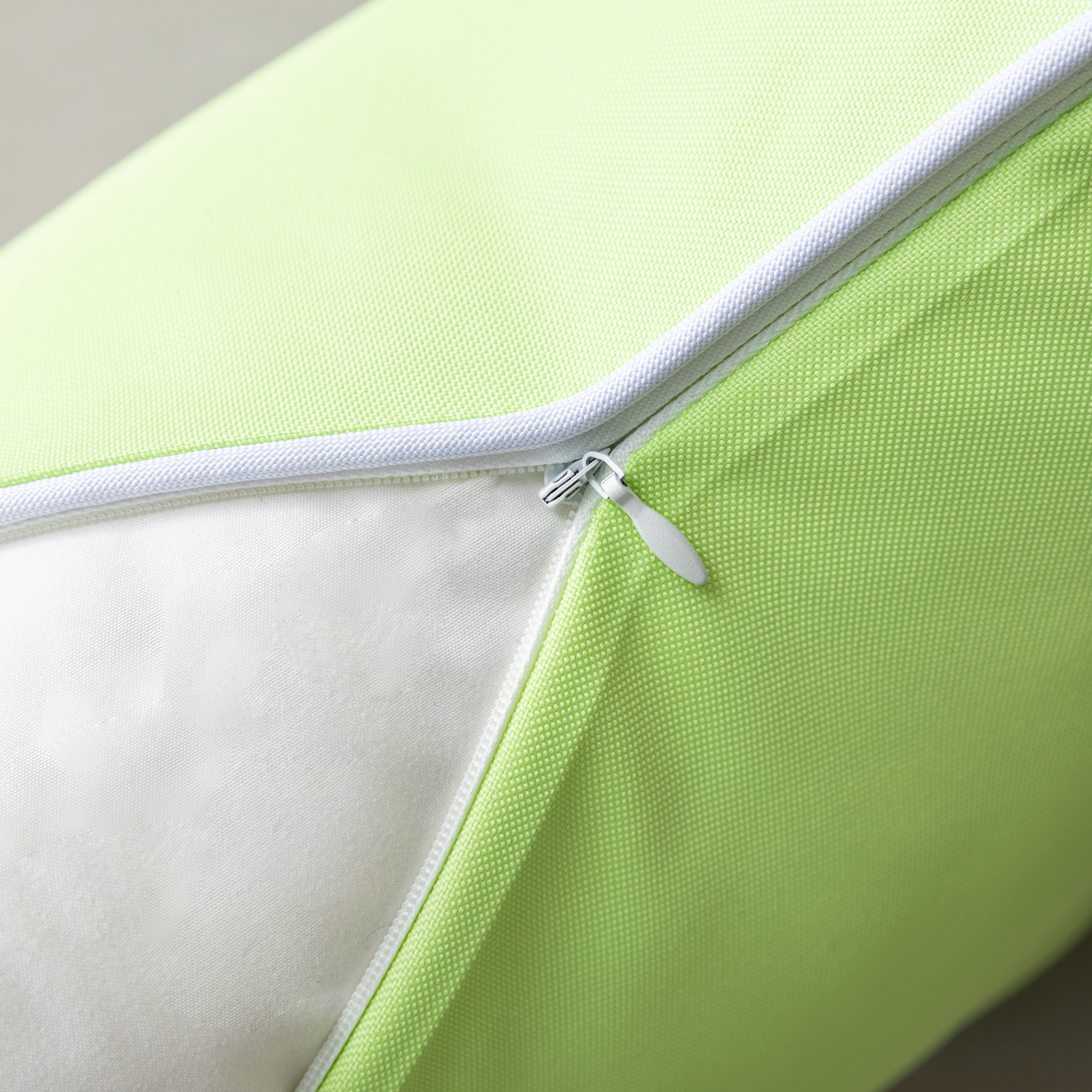 Phantoscope Summer Waterproof Square Cusion Outdoor Decorative Throw Pillow for Patio, 18" x 18", Green, 2 Pack