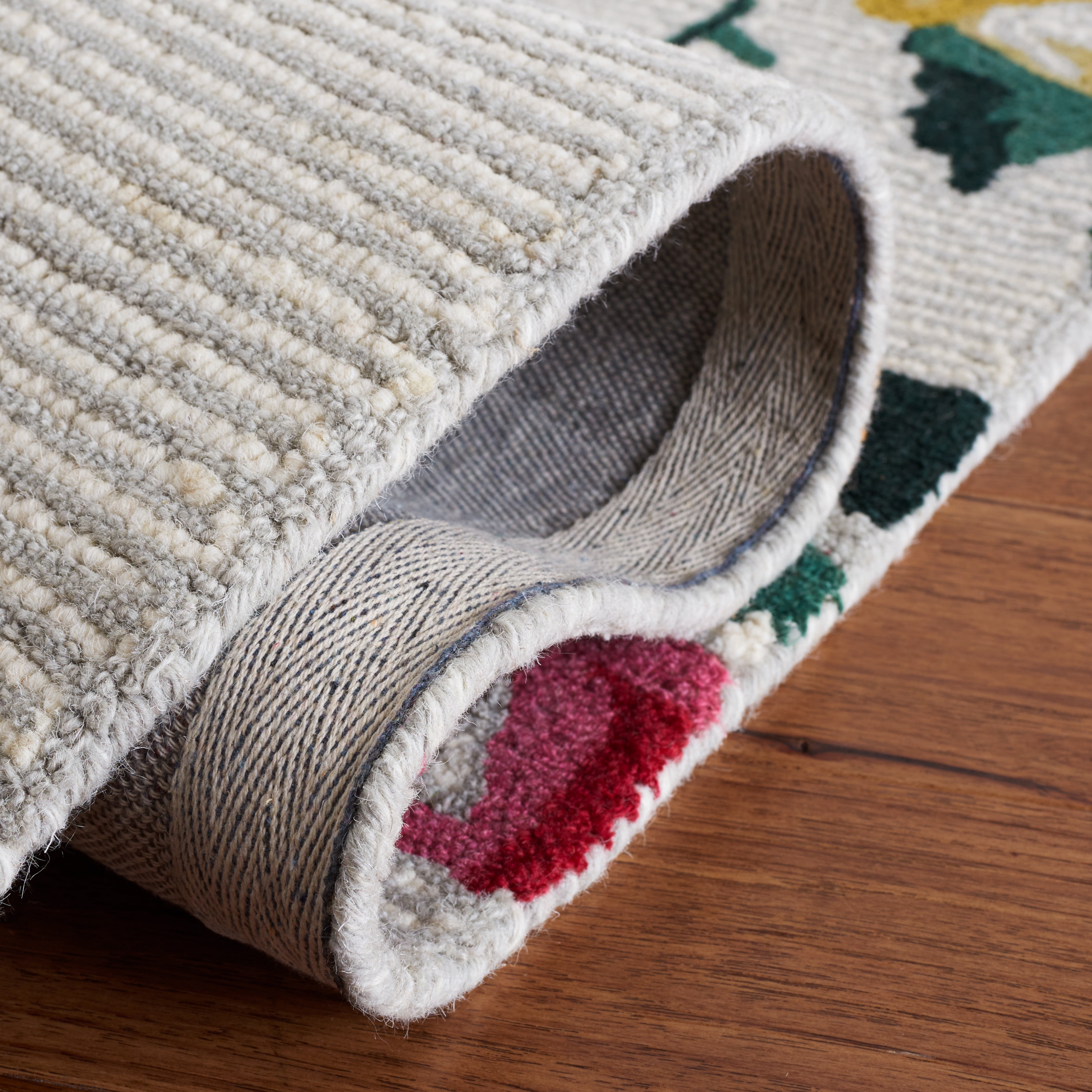 SAFAVIEH Jardin Alayna Floral Wool Area Rug, Ivory/Red, 4' x 6'