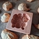 thumbnail image 1 of Molde Para Galletas Molde de Cocina Molde de madera para galletas con forma de oveja, sello de prensa tallado para pastel de galletas (F) Likrtyny Libre de BPA, 1 of 3