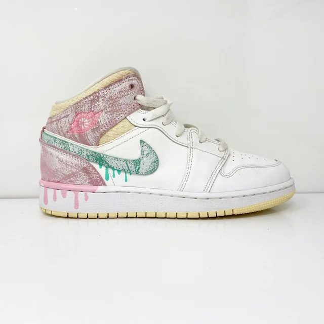Ni - ke Ni - ke Boys Air Jordan 1 Mid DD1666-100 White Basketball Shoes Sneakers Size 6Y