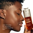 thumbnail image 4 of Paquete Clarins Double Serum Eye y Double Serum Light de Clarins, 4 of 6