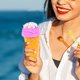 thumbnail image 2 of Cono de helado artificial, postre realista, modelo de cono de helado falso, juguete de helado de simulación, comida falsa para el hogar, cocina, vitrina, accesorio de fotografía, 2 of 7