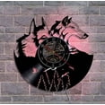 thumbnail image 4 of Reloj de pared de vinilo con diseño de lobo doble, estilo vintage, para decoración del hogar, 4 of 6