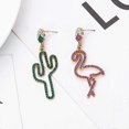 thumbnail image 3 of Pendientes asimétricos colgantes con diseño de flamenco y cactus con diamantes de imitación huecos, joyería para mujeres, hombres, niñas y niños., 3 of 5