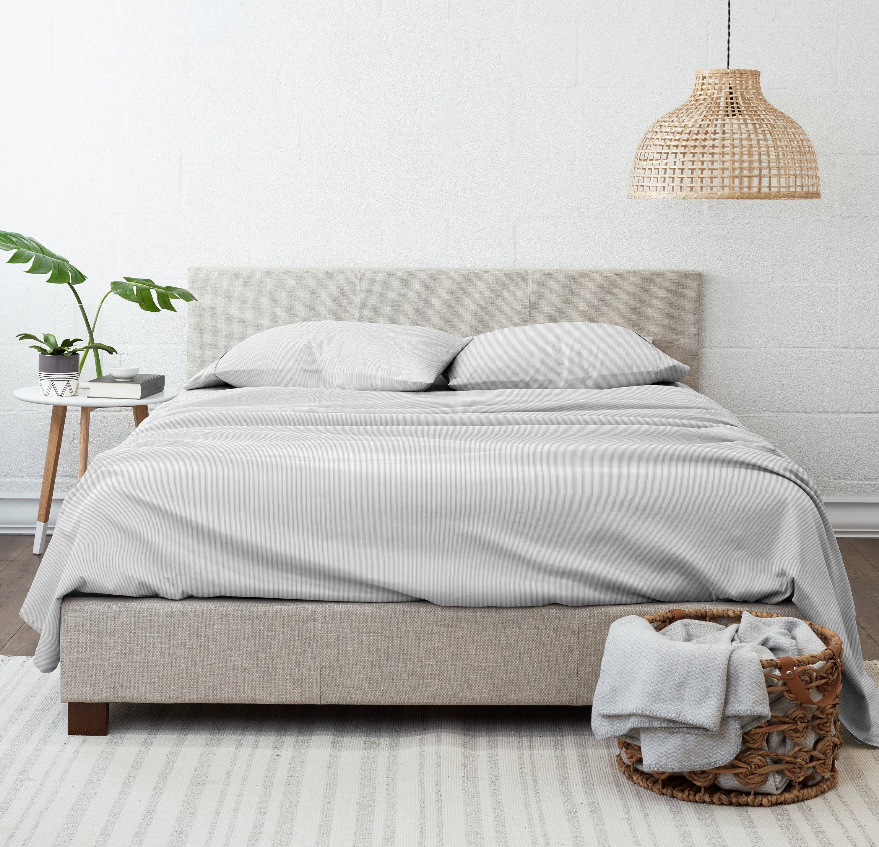 Noble Linens 4 Piece Pattern Microfiber Bed Sheets Set, Light Gray Pinstriped, King