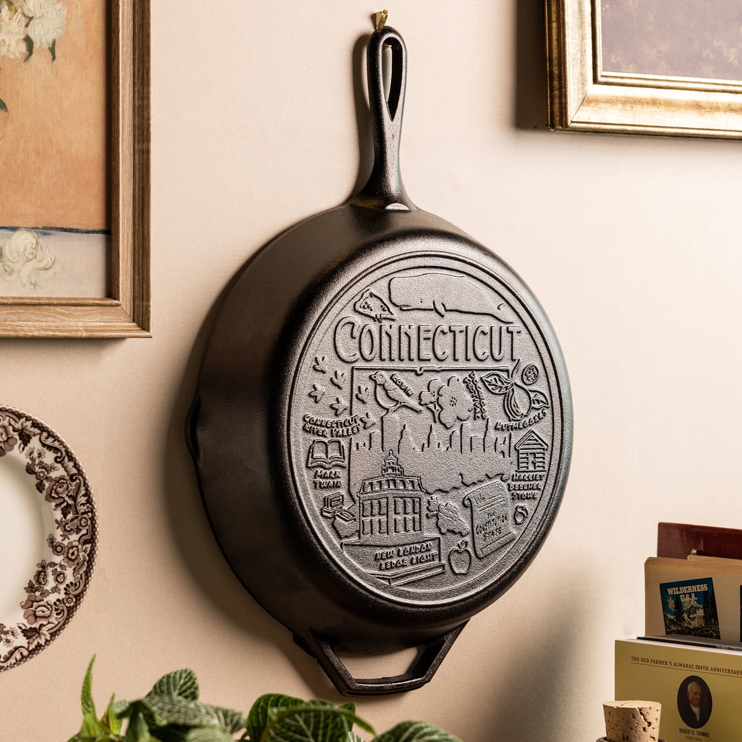 Lodge 12 Inch Seasoned Cast Iron Skillet w/ Connecticut Road Trip