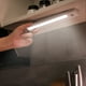 thumbnail image 5 of LED Luz de armario Sensor de movimiento 3000-6500K Lámpara de noche con pilas para cocinas Baños Ar Tomshoo  Lámpara de armario, 5 of 7