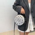 thumbnail image 4 of Bolso bandolera Bolso bandolera de estilo redondo con un solo hombro colgado a la moda para mujer (blanco), 4 of 8