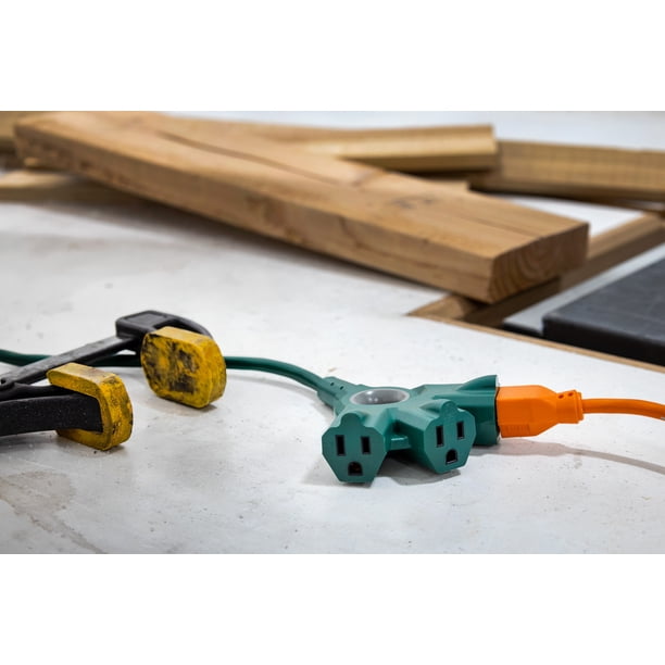 Philips Outdoor Extension Cord, 3 Outlets, 16 Gauge, 50ft, Green