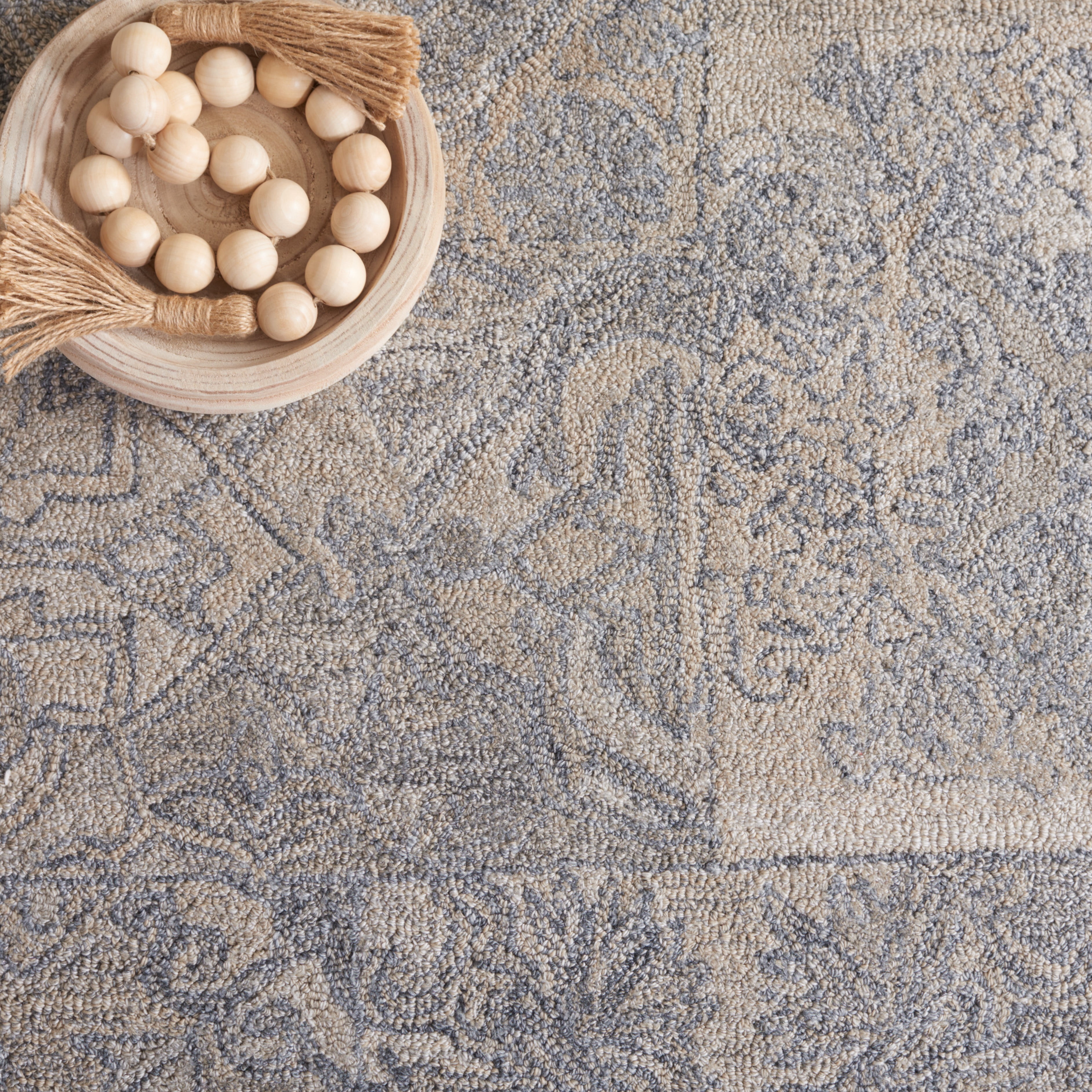 SAFAVIEH Abstract Gloria Geometric Area Rug, Beige/Gray, 6' x 9'