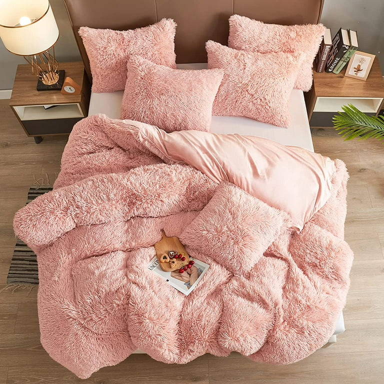 Bedsure Fluffy Comforter Set King - Ultra Soft Faux Fur Comforter, Cameo  Rose Comforter Set King Size, Winter Warm Fuzzy Bedding Set, Luxury Plush  Bed
