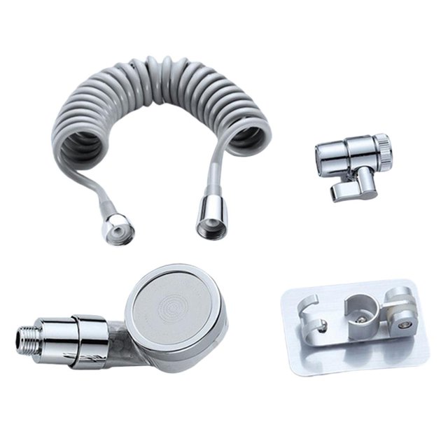 rociador para de de mano, enjuagadora var el cabello, rociador de champú extraíble portátil, manual, de conexió conjunto Zulema plateado con cabezal de mano redondo, manguera espiral extensible (1.5 m aprox.), piezas visibles: boquilla de mano, manguera en espiral, válvula desviadora cromada y soporte autoadhesivo, disposición frontal sobre fondo blanco; también adecuado para enjuagar mascotas o usar como bidé portátil.