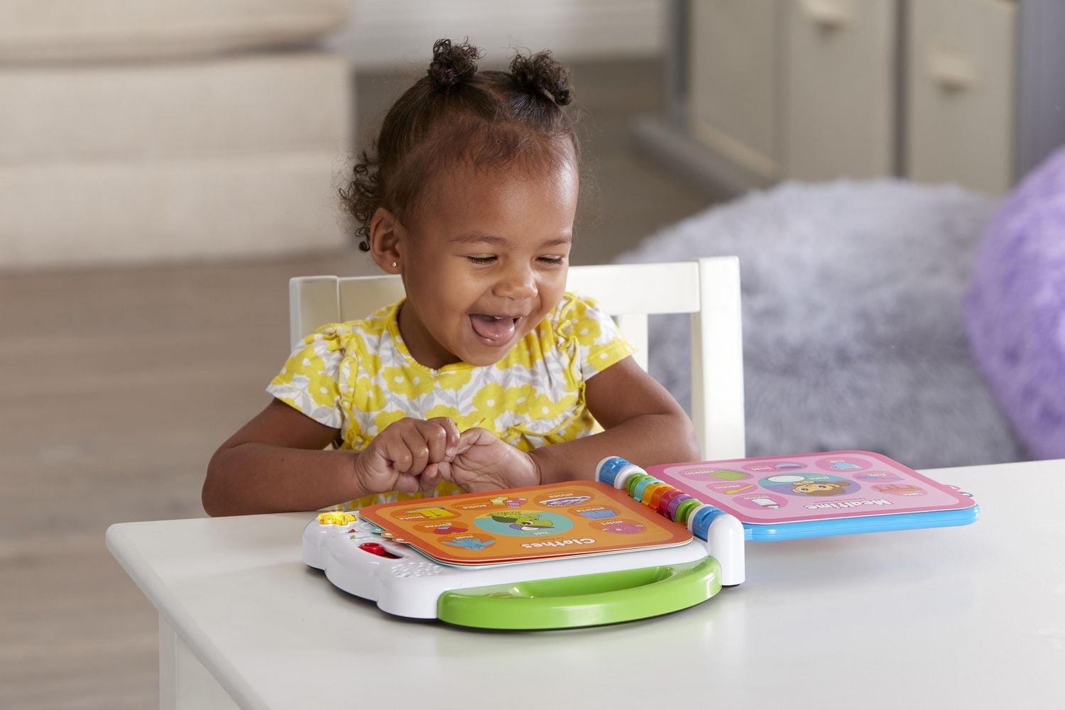 LeapFrog Learning Friends 100 Words Book - Interactive Learning Book for Toddlers, Bilingual English & French