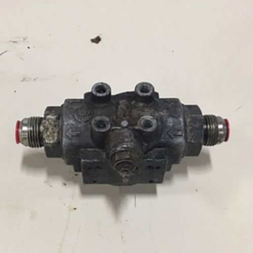 Used Hydraulic Oil Filter Base fits Case 440 95XT 90XT 40XT 420 410 430