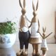 thumbnail image 5 of ¡Bienvenido a nuestra tienda! Este adorno familiar de conejos está hecho con una excelente artesanía, perfecto para la decoración del hogar, la oficina, la escuela y más., 5 of 9
