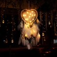 thumbnail image 3 of Atrapasueños de plumas, Atrapasueños de plumas con luz LED, Forma de corazón, Hecho a mano, Exquisito atrapasueños de plumas para niños, Hogar, Auto, Dormitorio, 3 of 3