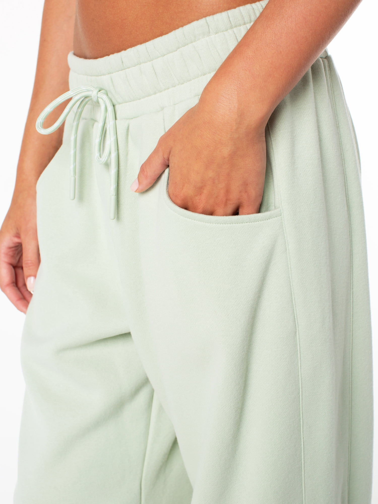 Celebrity Pink Women's and Women's Plus Fleece Barrel Sweatpant, Sizes XS-4X