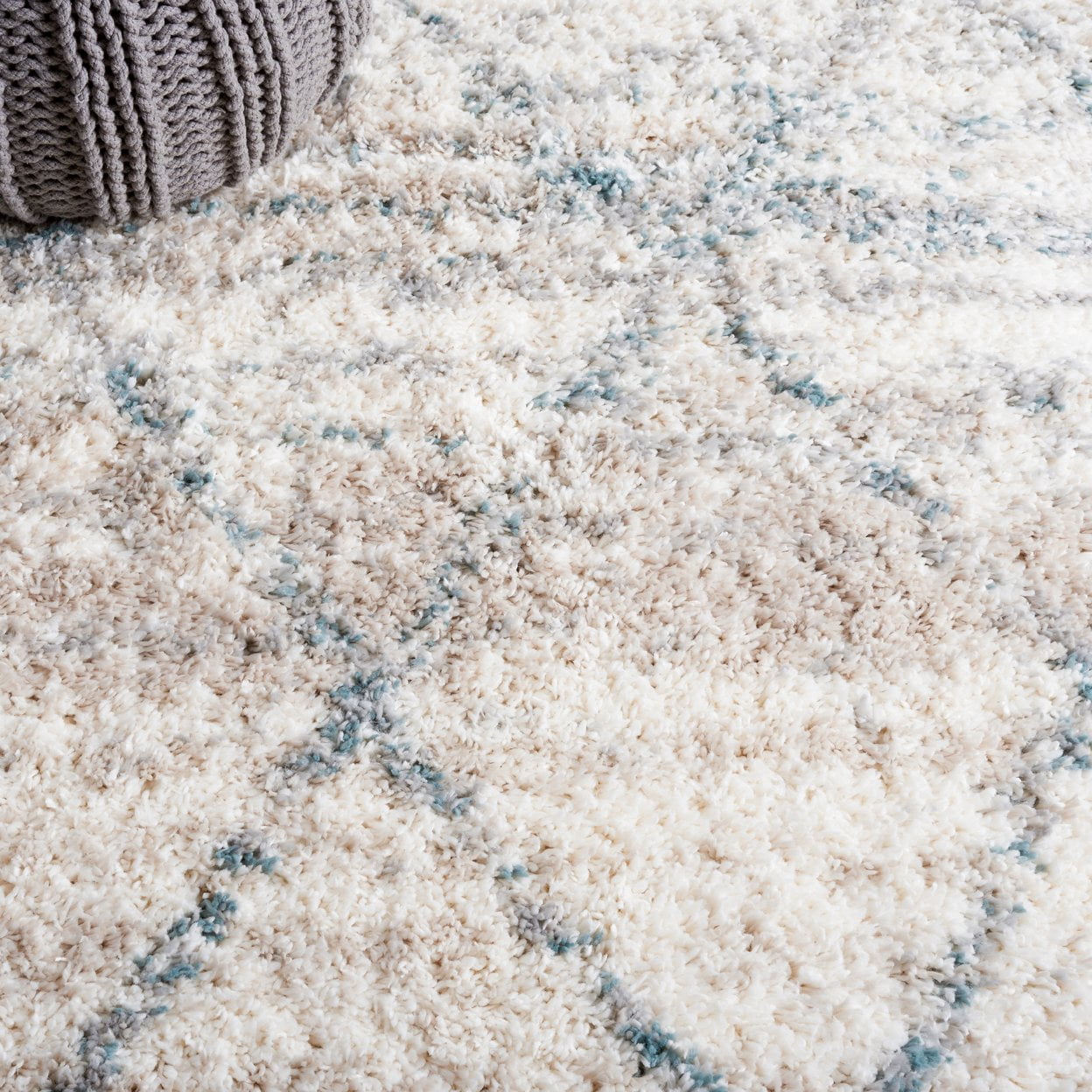 SAFAVIEH Fontana Shag Darina Diamond Plush Area Rug, Turquoise/Ivory, 6'7" x 6'7" Square