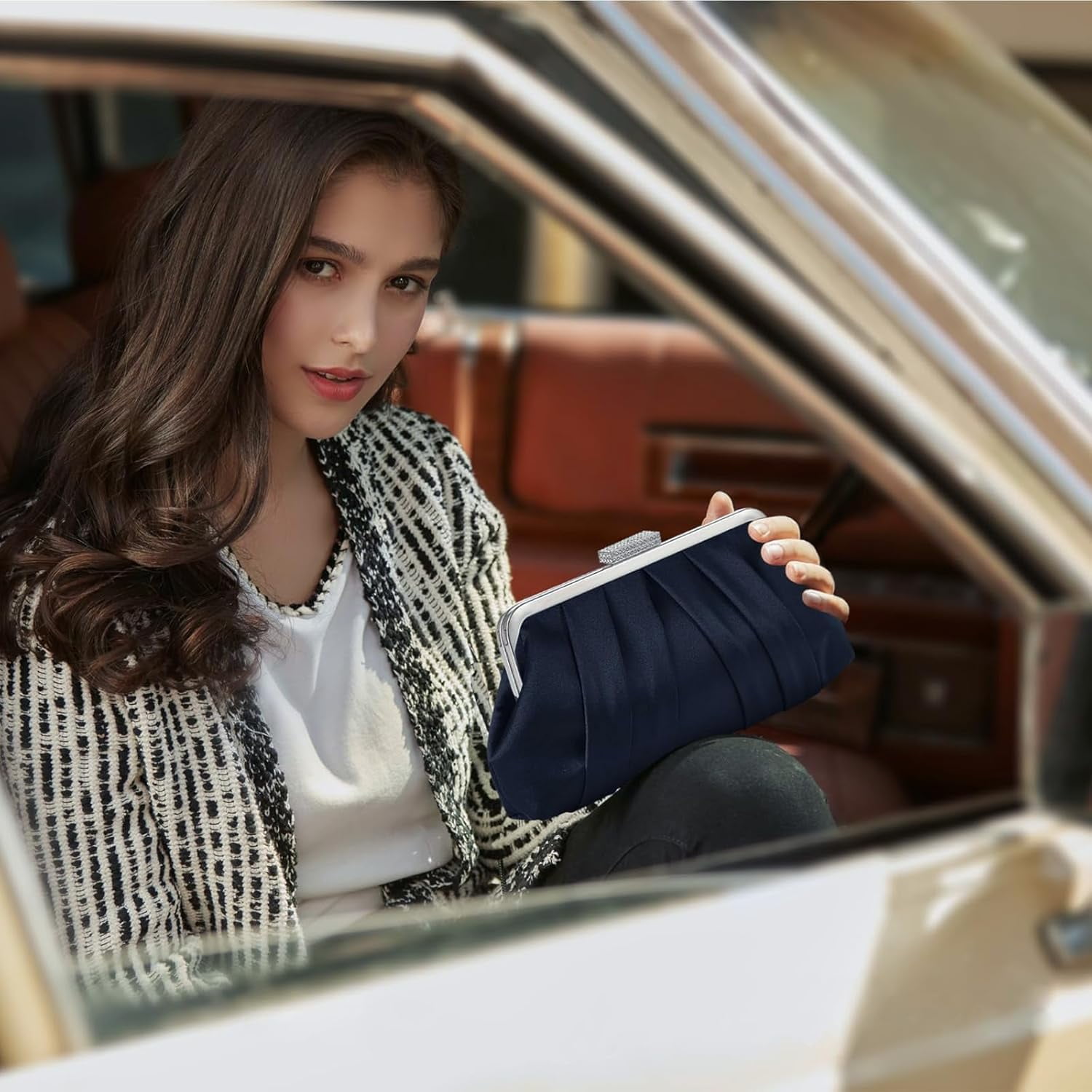 Women Elegant Evening Clutch Bag Small Formal Handbag Pleated Satin Shoulder Bag Simple Classic Purse