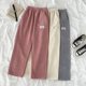 thumbnail image 4 of Pantalones de pana gruesos y cálidos de pierna ancha de estilo Harajuku para mujer, pantalones deportivos elásticos de cintura alta con letras de invierno, pantalones elegantes coreanos Y2k para muje, 4 of 5
