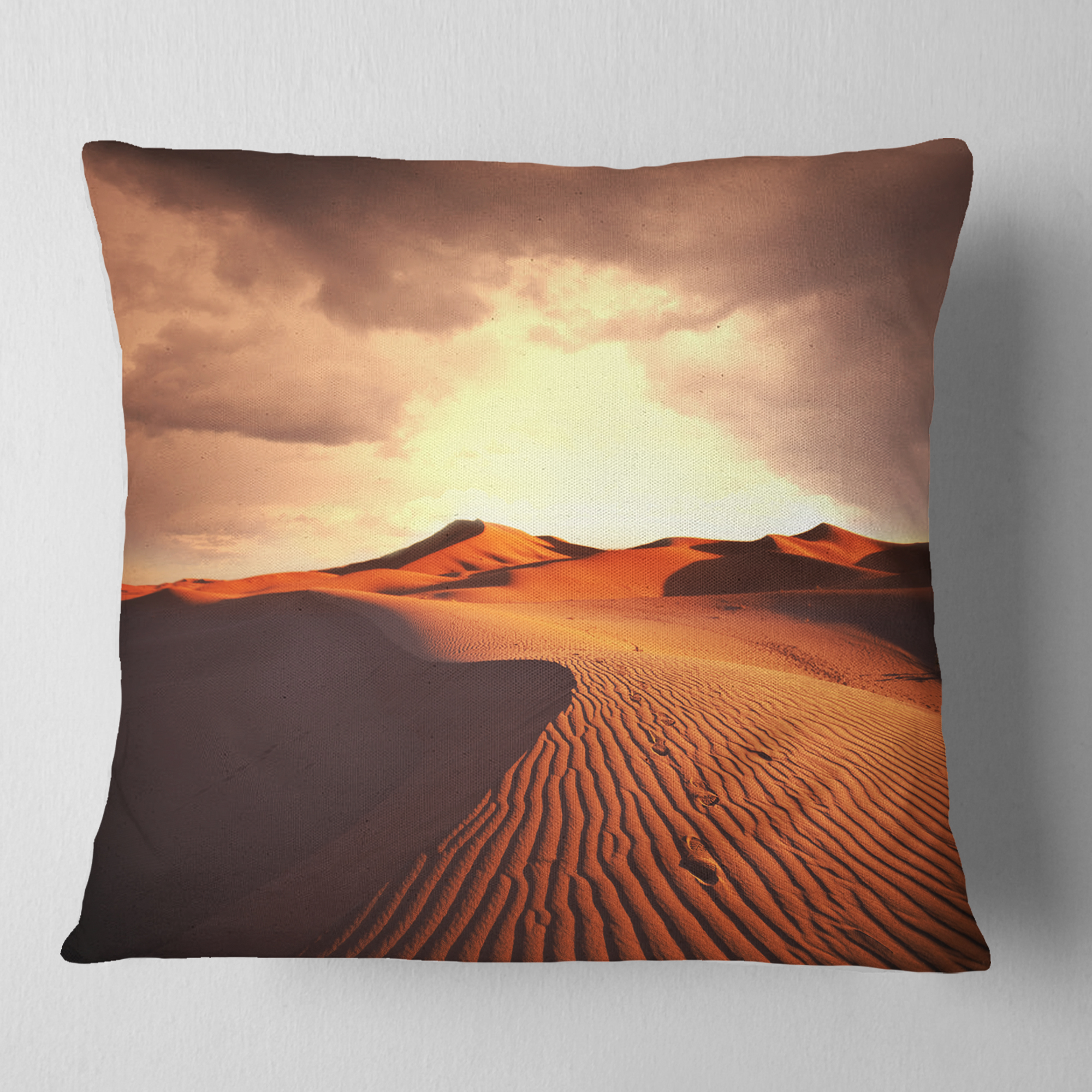 Designart 18" x 18" Multi-color Landscape Polyester Throw Pillow