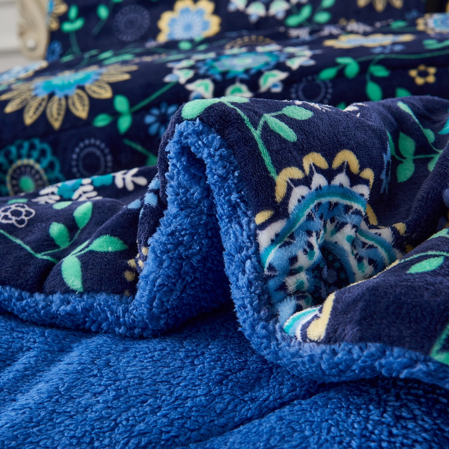 JML Plush Sherpa Bed Blanket, Fluffy & Soft, Reversible, Thick, Queen 75"x83",Navy Floral