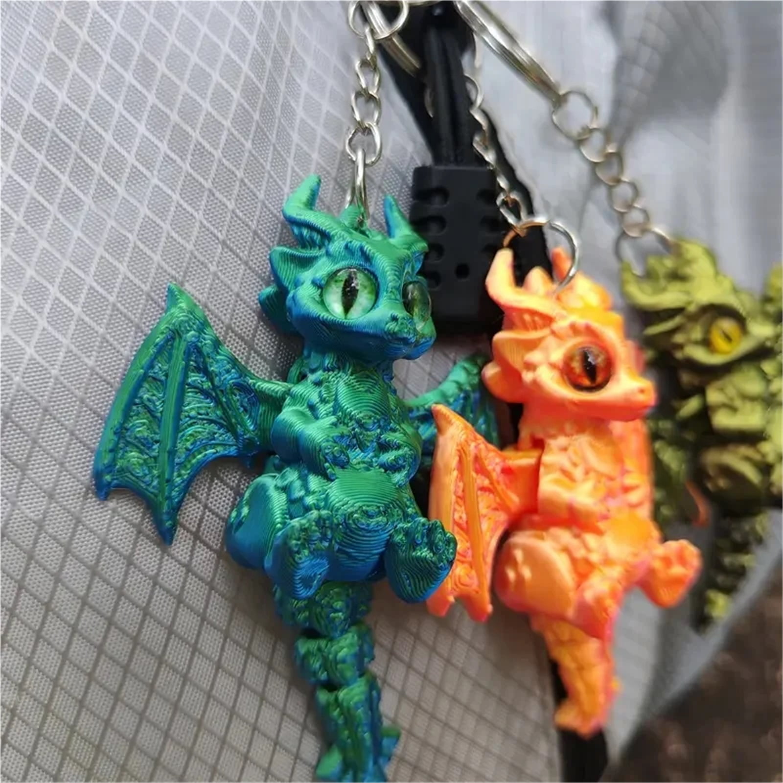 1pc 3D Printed Chameleon & Flying Dragon Keychains: Cute Color Key Rings For Bags, Wallets & Desk Decor  Thoughtful Birthday Gifts