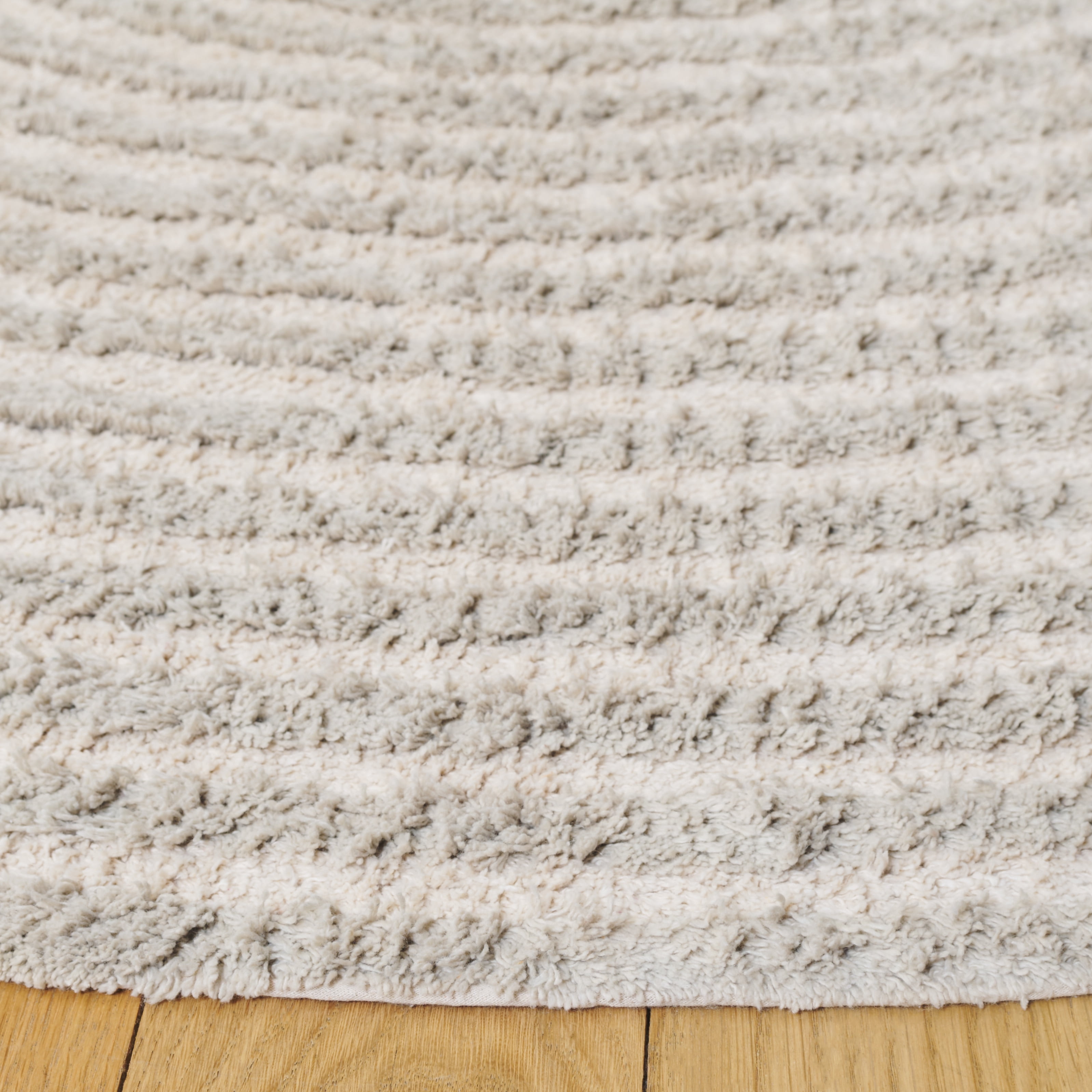 Safavieh Easy Care Beckah Geometric Machine Washable Area Rug, Gray/Ivory, 6' x 6' Round