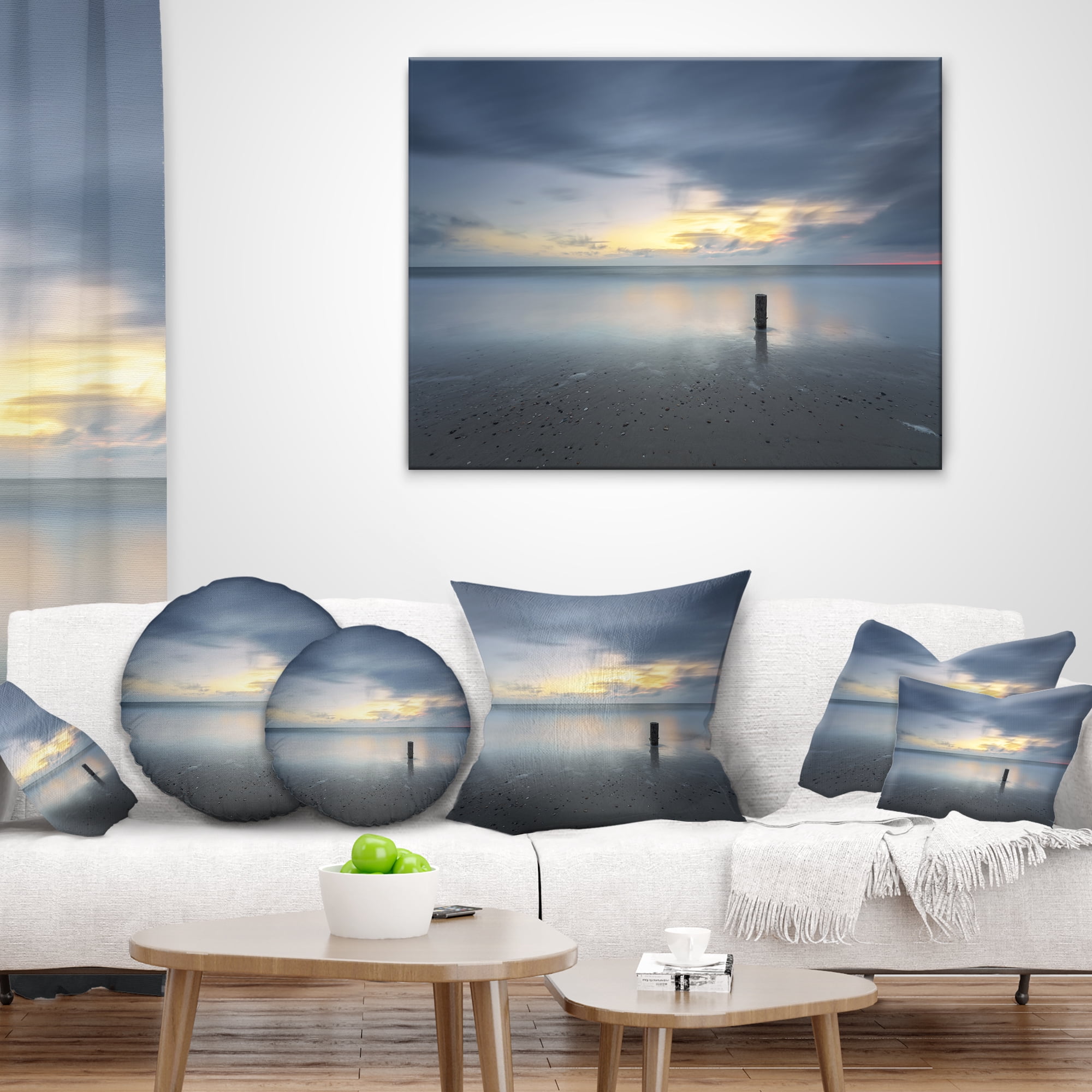 Designart Stormy and Dark Sea Sunset - Seascape Throw Pillow - 16x16