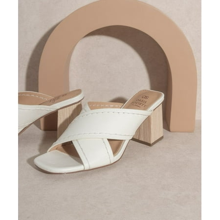 

Jade Strappy Stitched Sandals