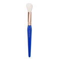 thumbnail image 1 of Brocha de maquillaje profesional Bdellium Tools - Golden Triangle 942 Contorno inclinado - Con todas las fibras sintéticas veganas y suaves para agregar dimensión al rostro (azul 1 pieza), 1 of 1