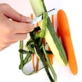 thumbnail image 4 of Pelador Multifuncional, para Cortar Frutas y Desescamas de Pescado, Diseño Duradero de Acero Inoxidable, Pela Fácilmente Verduras y Patatas, Herramienta Esencial de Cocina, Tamaño 16 Cm, Pes, 4 of 5