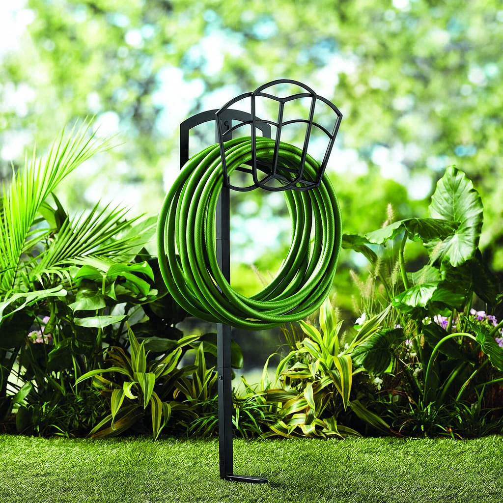 Expert Gardener Wall-Mount Hose Hanger, 125 ft Capacity, Metal Swirl Design, Black