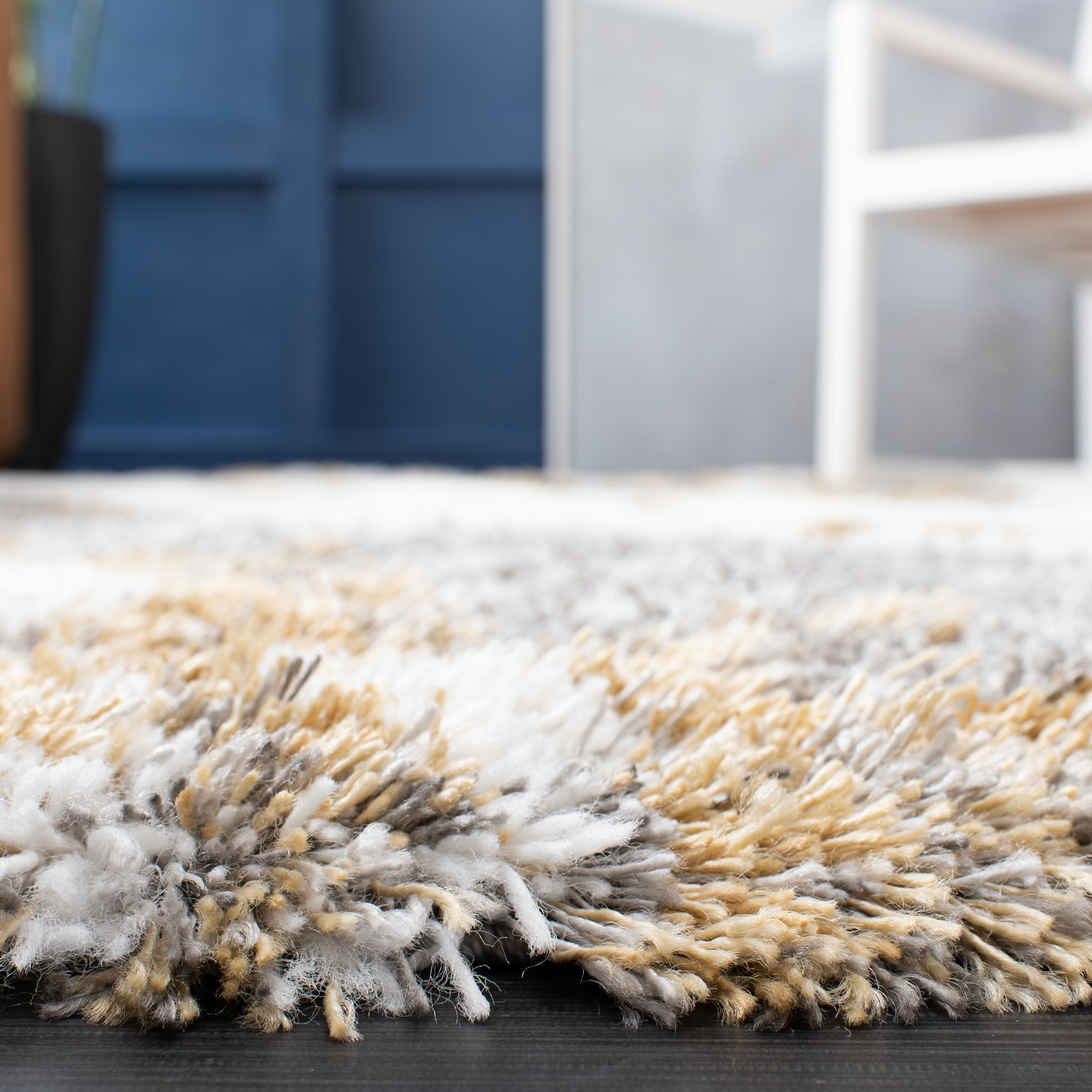 SAFAVIEH Horizon Konstantinos Abstract Shag Area Rug, Grey/Gold, 5' x 5' Square